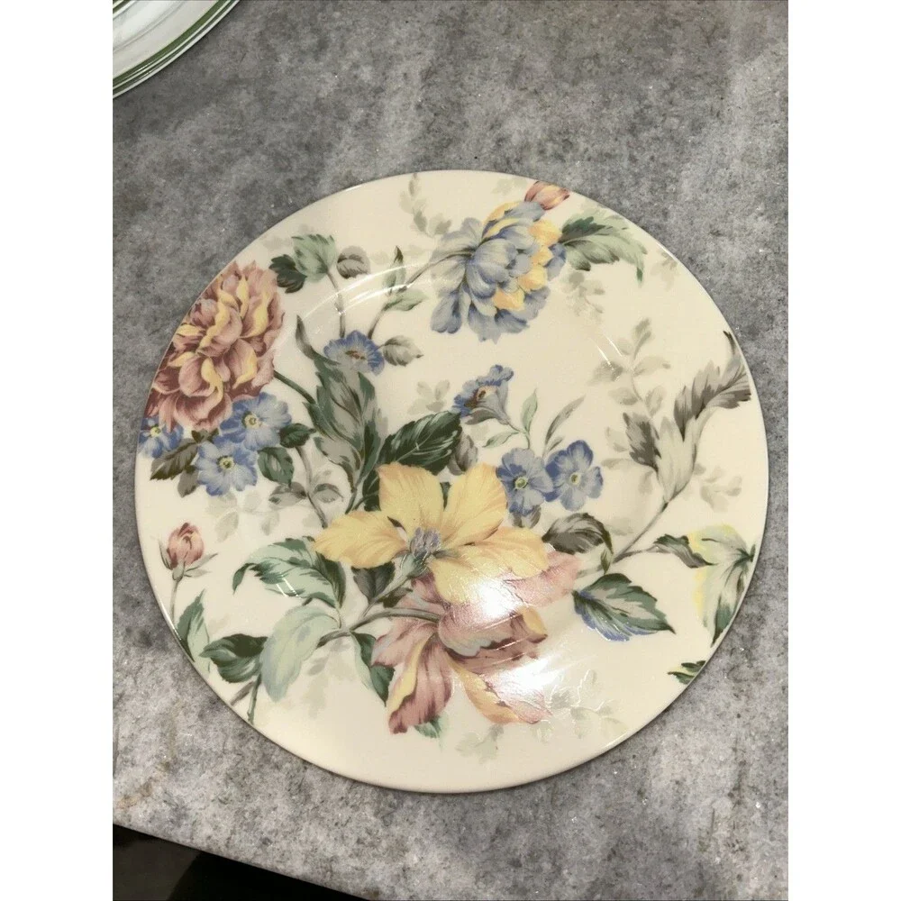 Oscar De La Renta English Tapestry Dessert Salad Plates 8.5” Cottage Japan